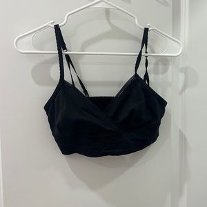 Lululemon sports bra, size medium, never worn black